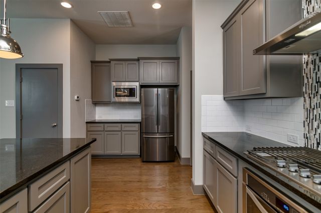 216 Wimberly Street, Fort Worth, TX 76107