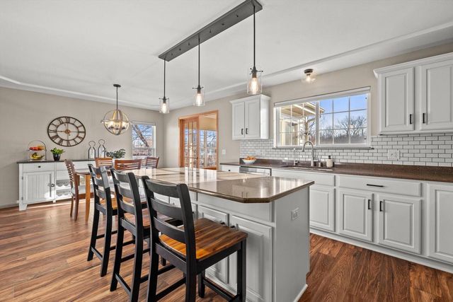 6001 Alburg AVENUE, Racine, WI 53406