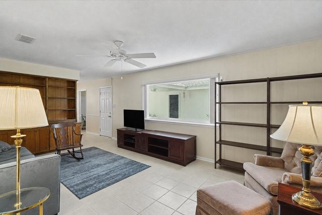 1010 Beachcomber Lane, Houston, TX 77062