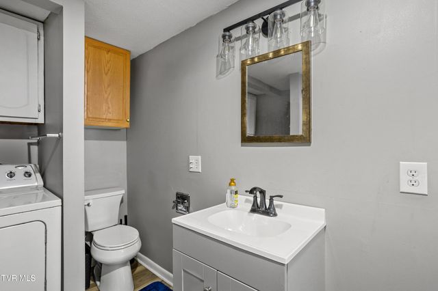 1821 Broad Street, Bristol, TN 37620