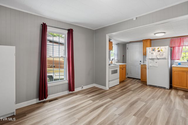 1821 Broad Street, Bristol, TN 37620