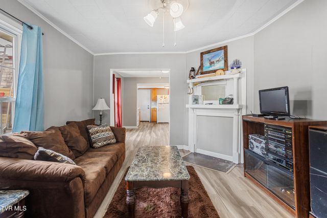 1821 Broad Street, Bristol, TN 37620