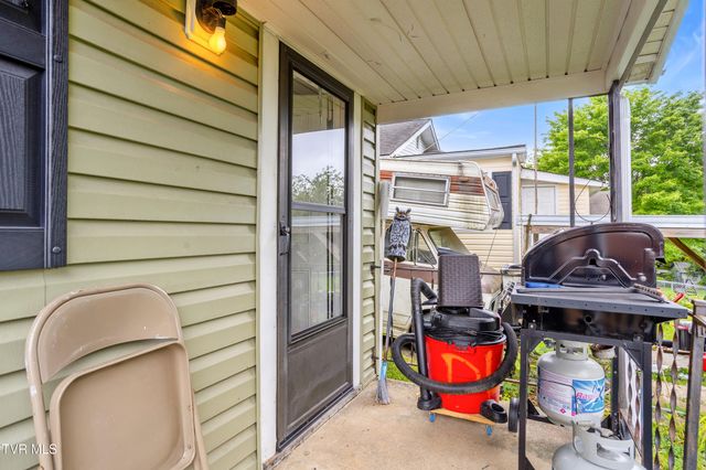 1821 Broad Street, Bristol, TN 37620
