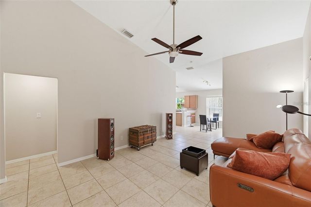 8618 VILLA LARGO DRIVE, Tampa, FL 33614