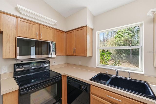 8618 VILLA LARGO DRIVE, Tampa, FL 33614