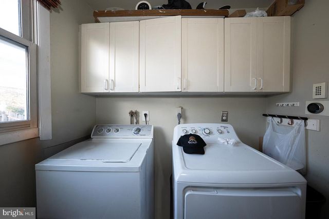 122 CRESTVIEW RD, Upper Darby, PA 19082