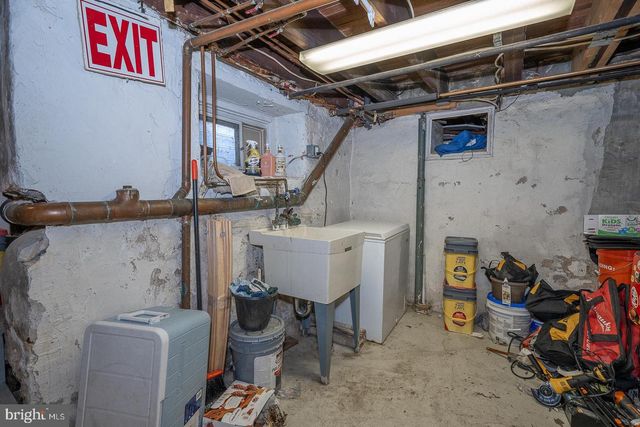 122 CRESTVIEW RD, Upper Darby, PA 19082