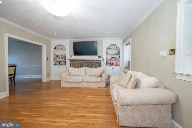 122 CRESTVIEW RD, Upper Darby, PA 19082