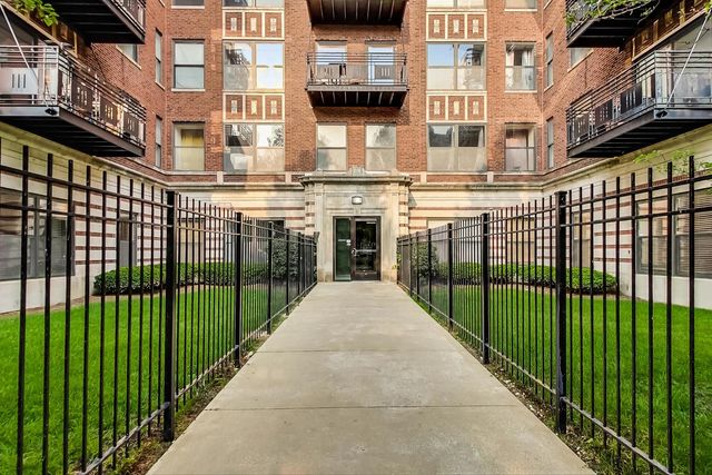 4537 S Drexel Boulevard 409, Chicago, IL 60653