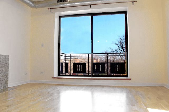 4537 S Drexel Boulevard 409, Chicago, IL 60653
