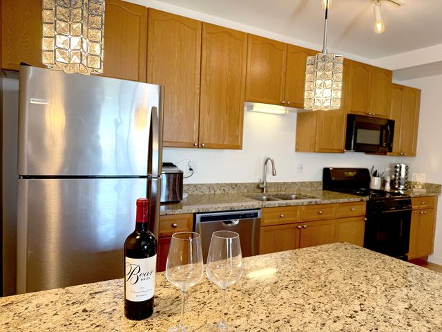 4537 S Drexel Boulevard 409, Chicago, IL 60653