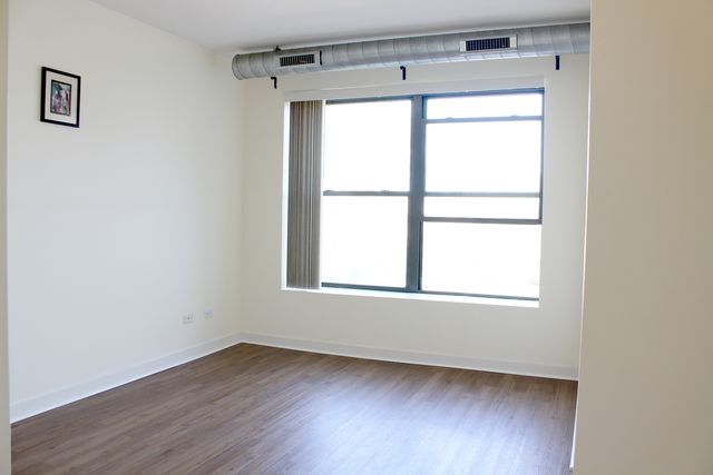 4537 S Drexel Boulevard 409, Chicago, IL 60653