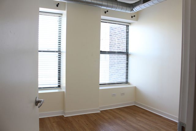 4537 S Drexel Boulevard 409, Chicago, IL 60653