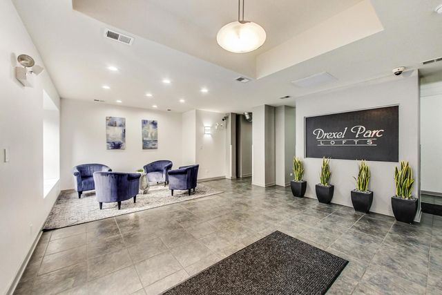 4537 S Drexel Boulevard 409, Chicago, IL 60653