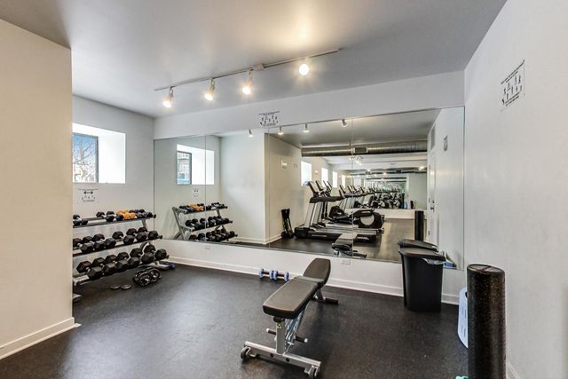 4537 S Drexel Boulevard 409, Chicago, IL 60653