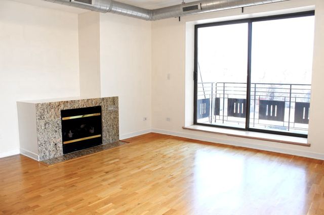 4537 S Drexel Boulevard 409, Chicago, IL 60653