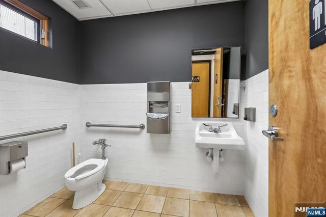 92 Union Avenue, Cresskill, NJ 07626