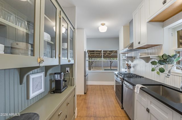 2549 N MITCHELL Street, Phoenix, AZ 85006