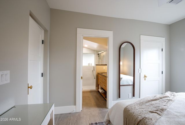 2549 N MITCHELL Street, Phoenix, AZ 85006