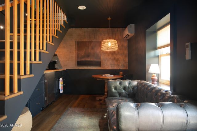 2549 N MITCHELL Street, Phoenix, AZ 85006