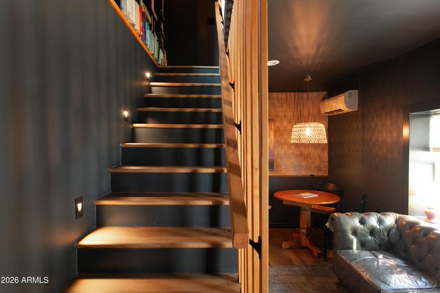 2549 N MITCHELL Street, Phoenix, AZ 85006