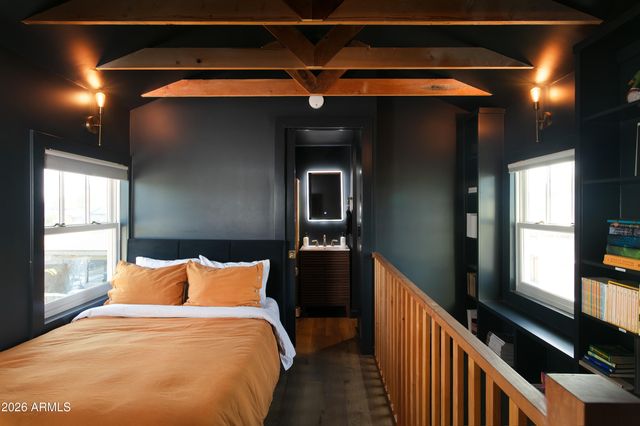 2549 N MITCHELL Street, Phoenix, AZ 85006