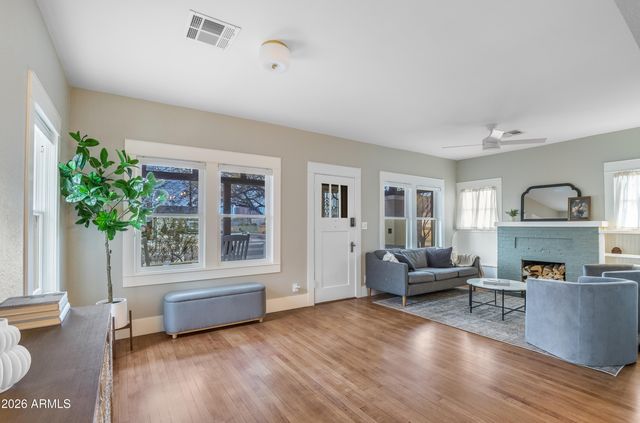 2549 N MITCHELL Street, Phoenix, AZ 85006