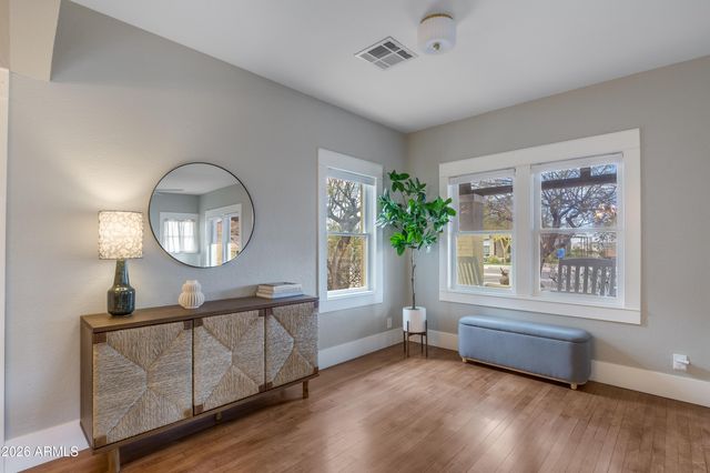 2549 N MITCHELL Street, Phoenix, AZ 85006