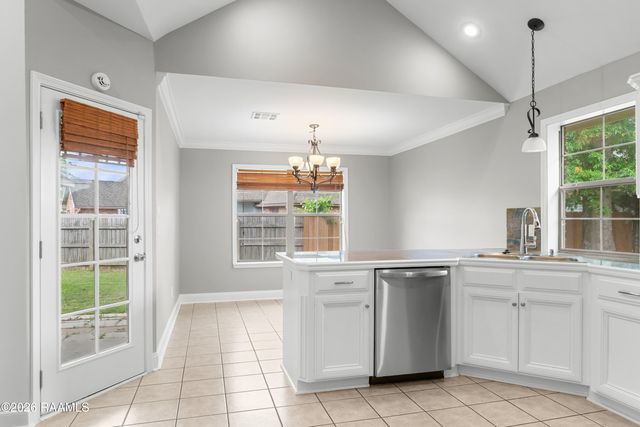 106 Country Mile Drive, Youngsville, LA 70592