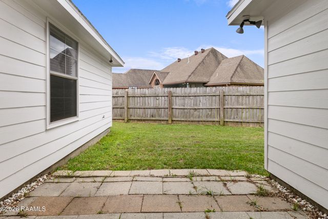 106 Country Mile Drive, Youngsville, LA 70592