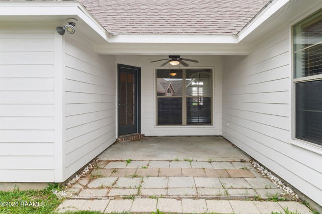 106 Country Mile Drive, Youngsville, LA 70592