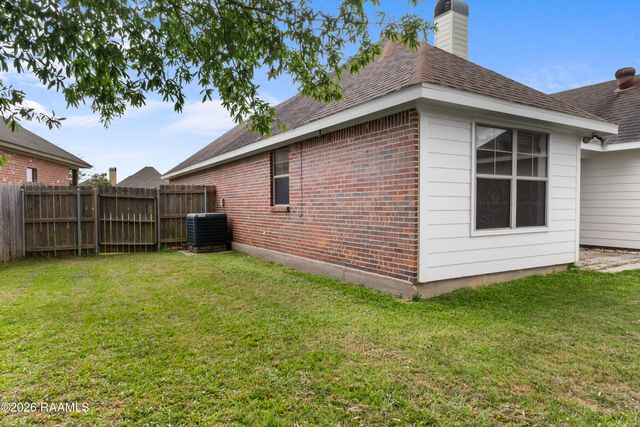 106 Country Mile Drive, Youngsville, LA 70592