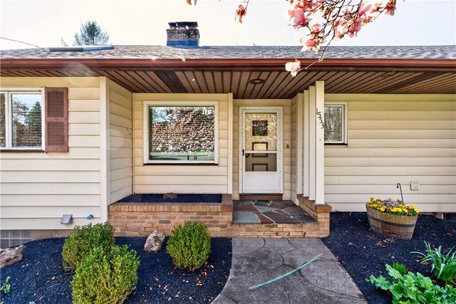 1553 Creek Street, Penfield, NY 14625