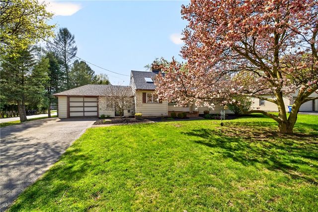 1553 Creek Street, Penfield, NY 14625