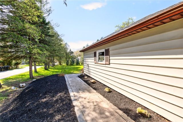 1553 Creek Street, Penfield, NY 14625