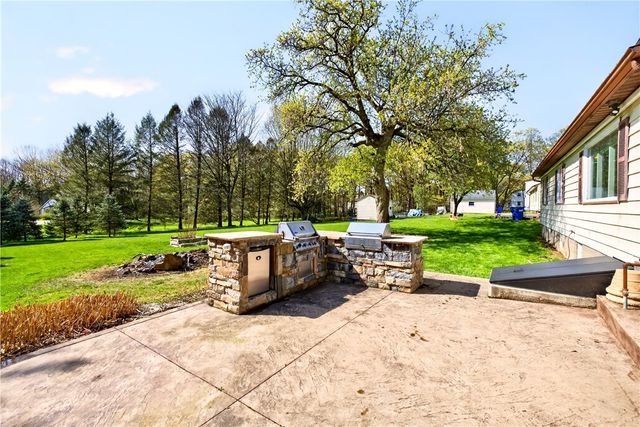 1553 Creek Street, Penfield, NY 14625