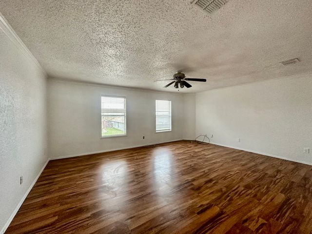 5437 New Castleton Lane, Fort Worth, TX 76135