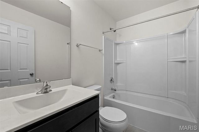 16777 Pebble Stone Drive, Florissant, MO 63031