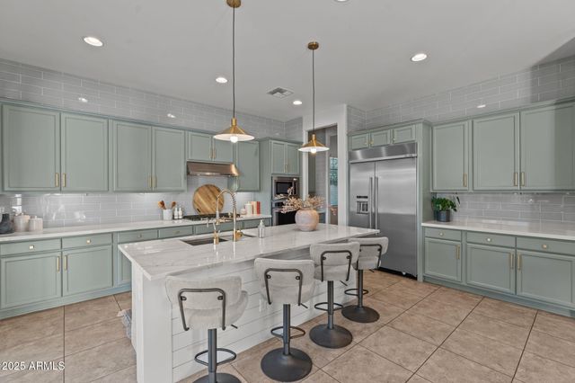 3827 E MEAD Drive, Chandler, AZ 85249