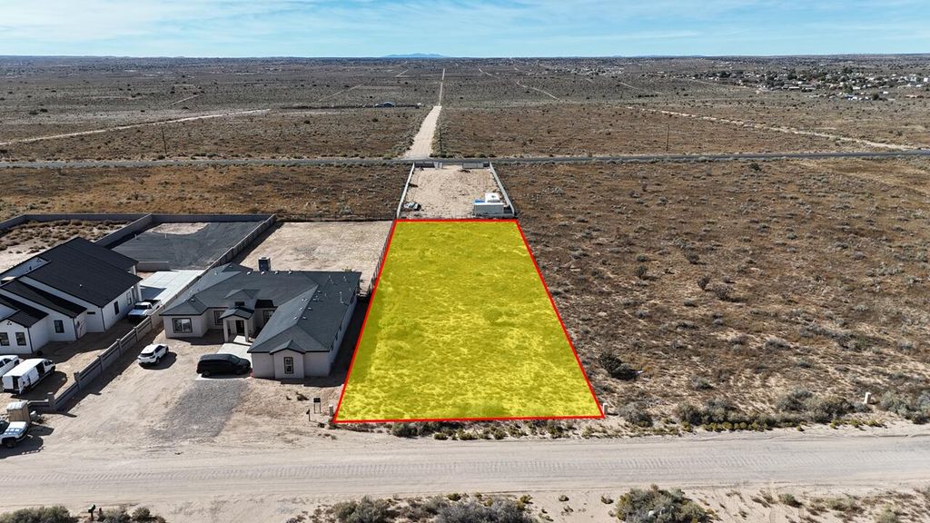 633 1st Street NE, Rio Rancho, NM 87124