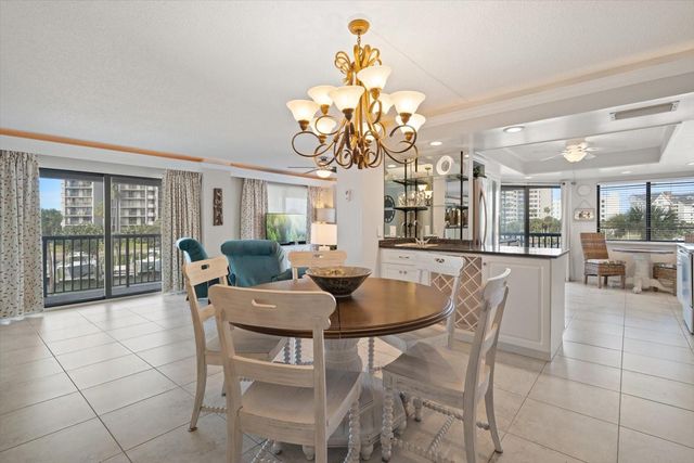 1651 SAND KEY ESTATES COURT 28, Clearwater Beach, FL 33767