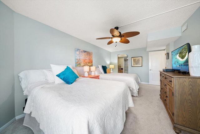 1651 SAND KEY ESTATES COURT 28, Clearwater Beach, FL 33767