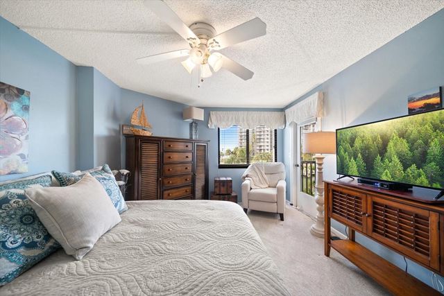 1651 SAND KEY ESTATES COURT 28, Clearwater Beach, FL 33767