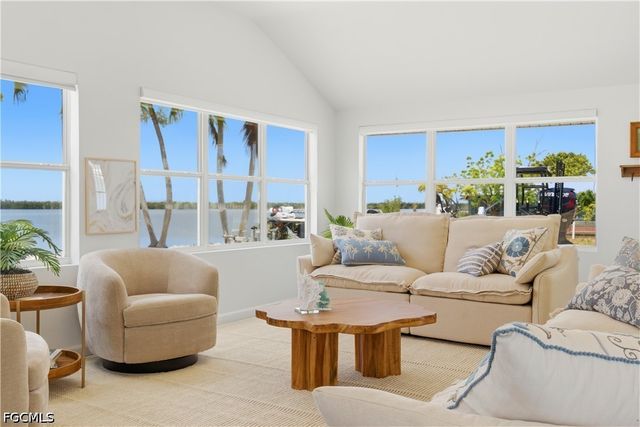 2669 Coco Plum DR, Matlacha, FL 33993