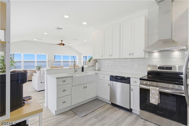 2669 Coco Plum DR, Matlacha, FL 33993