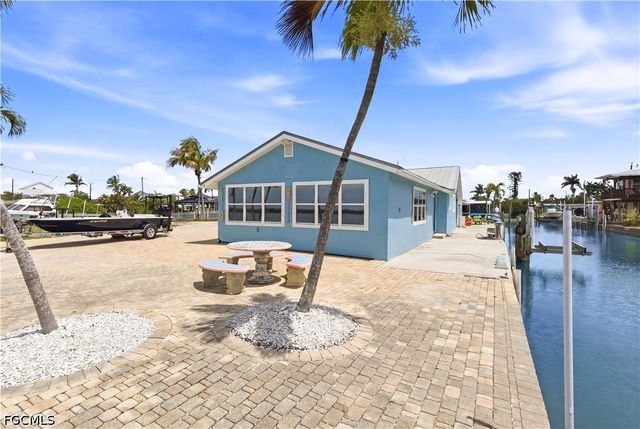 2669 Coco Plum DR, Matlacha, FL 33993