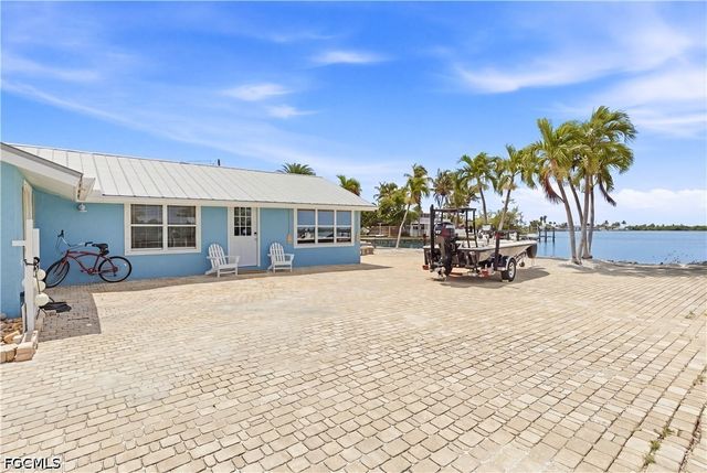 2669 Coco Plum DR, Matlacha, FL 33993