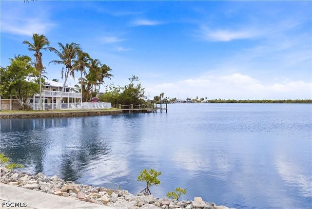 2669 Coco Plum DR, Matlacha, FL 33993