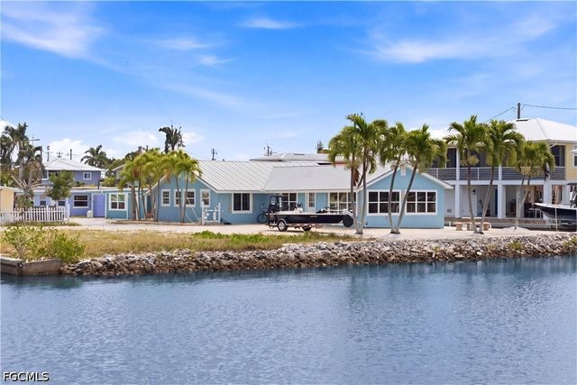 2669 Coco Plum DR, Matlacha, FL 33993