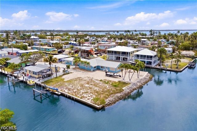 2669 Coco Plum DR, Matlacha, FL 33993